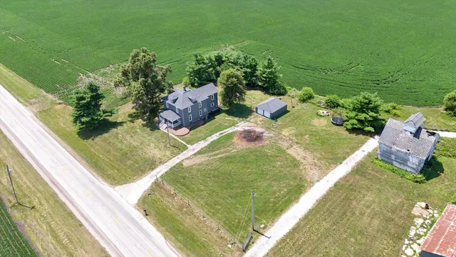 $203,000 | 10714 County Road 3300 East, Arrowsmith, IL 61722