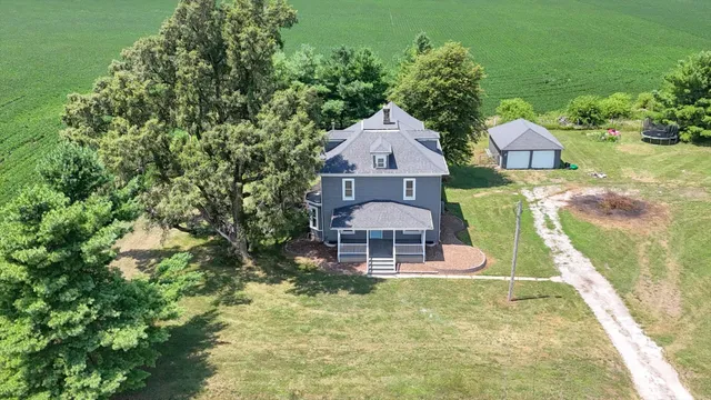 $203,000 | 10714 County Road 3300 East, Arrowsmith, IL 61722