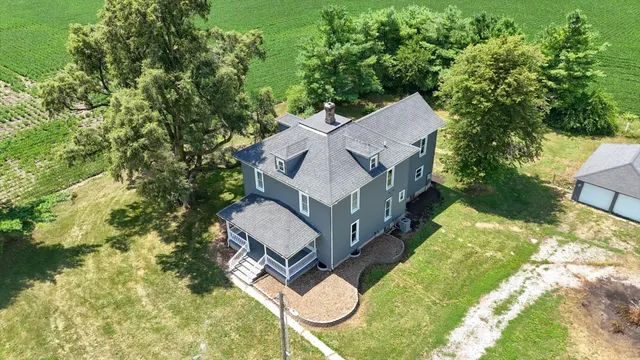 $203,000 | 10714 County Road 3300 East, Arrowsmith, IL 61722