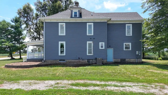 $203,000 | 10714 County Road 3300 East, Arrowsmith, IL 61722