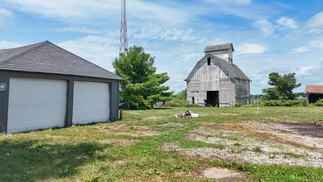 $203,000 | 10714 County Road 3300 East, Arrowsmith, IL 61722