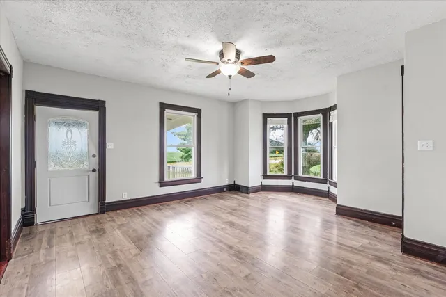 $203,000 | 10714 County Road 3300 East, Arrowsmith, IL 61722