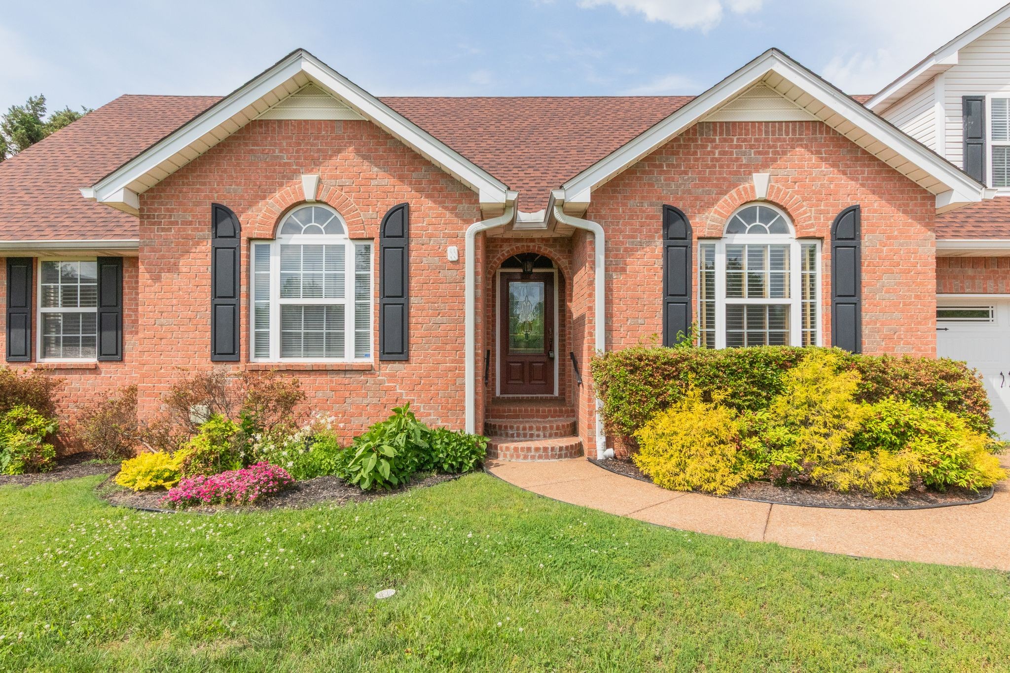 807 Judson Close Murfreesboro, TN 37130 - Photo 2 of 31 a front view of a house with a yard