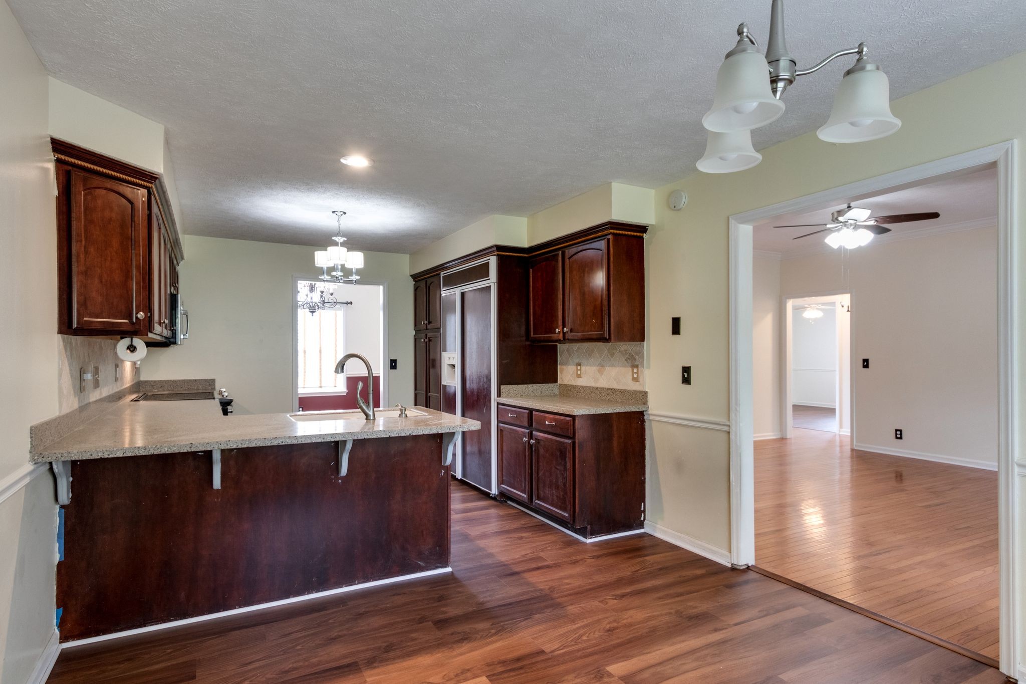 807 Judson Close Murfreesboro, TN 37130 - Photo 9 of 31 a view of kitchen with sink microwave and refrigerator