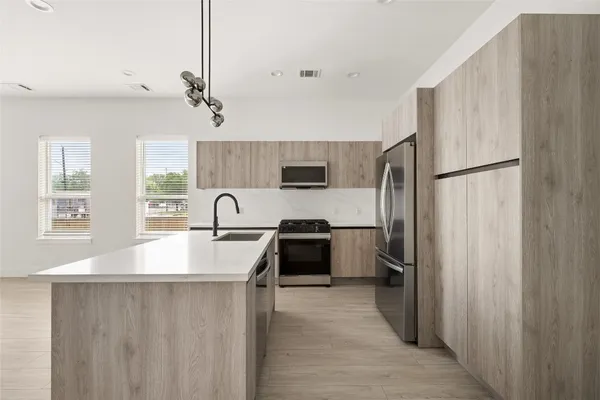 $2,850 | 107 Tolima Dove Street, Houston, TX 77022