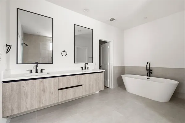 $2,850 | 107 Tolima Dove Street, Houston, TX 77022