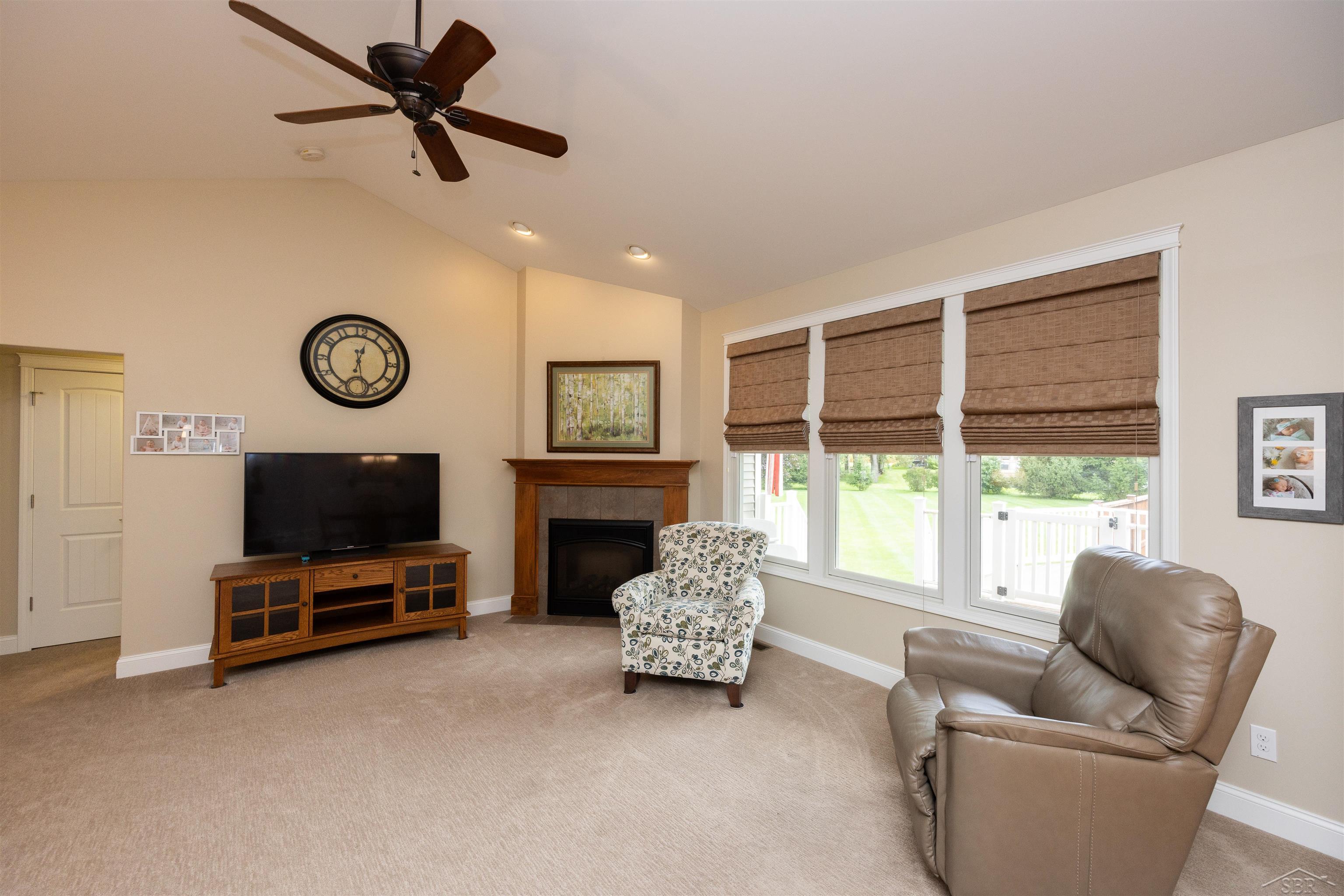 5864 North Thomas Road Freeland, MI 48623 - Photo 5 of 43 50122632-4.JPG
