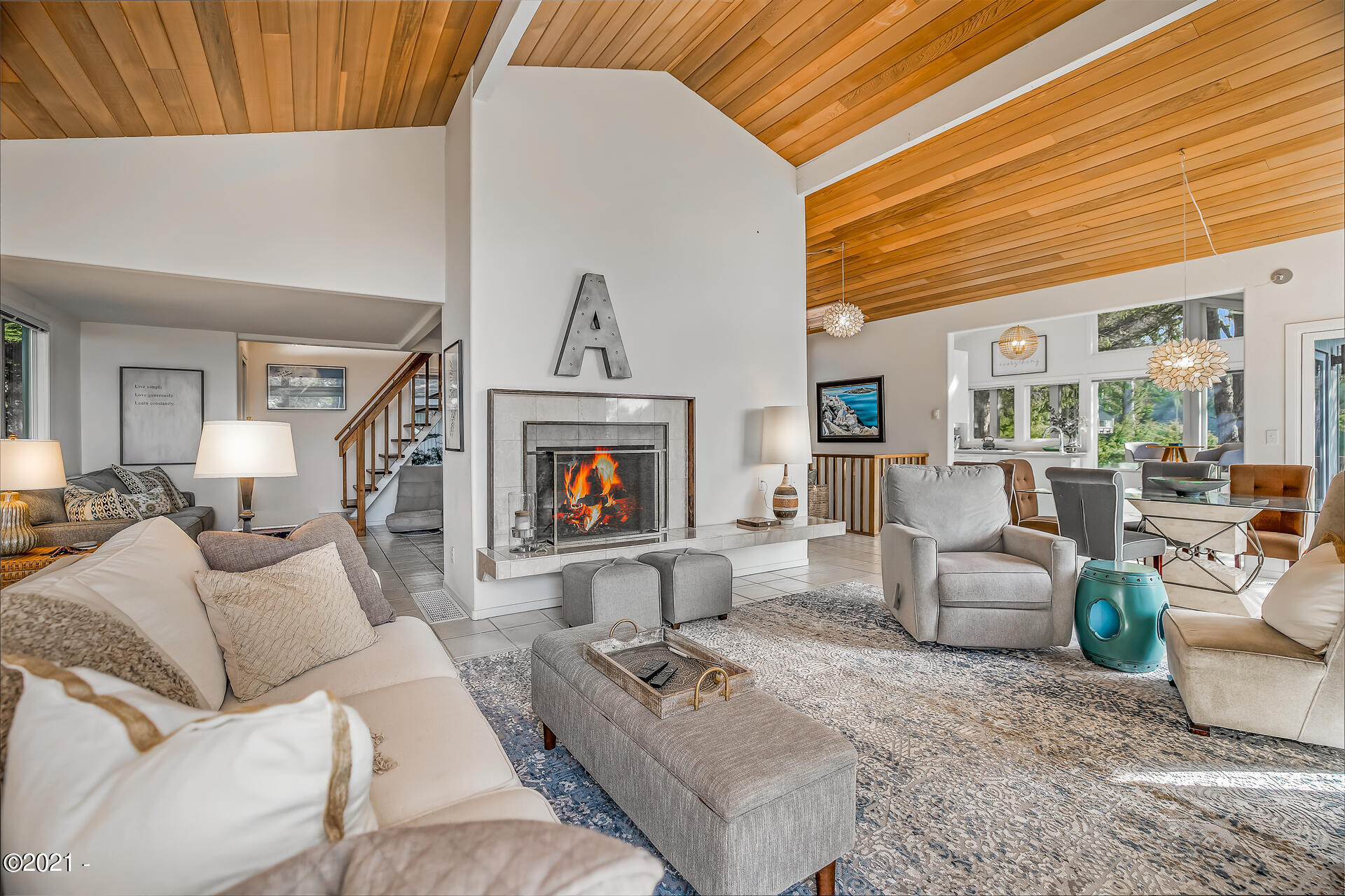 3 Ridge Crest Road Gleneden Beach, OR 97388 - Photo 11 of 50 Living