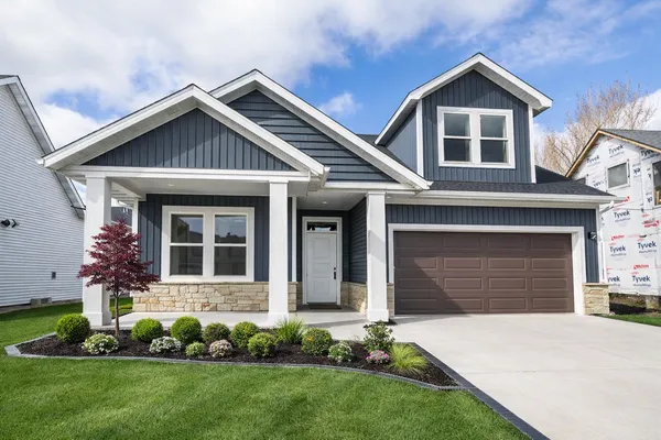 $954,900 | 6444 Sun Valley Boulevard, Horace, ND 58047