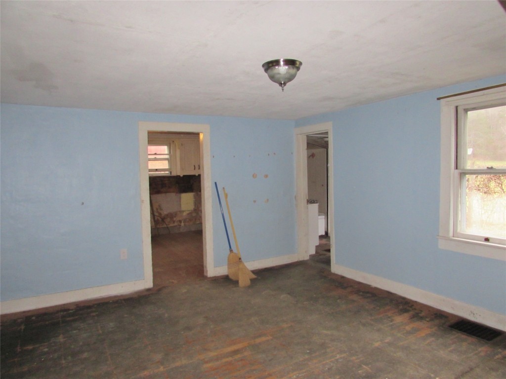 237 Wilcox Road Conklin, NY 13748 - Photo 7 of 33 Gallery Image 7