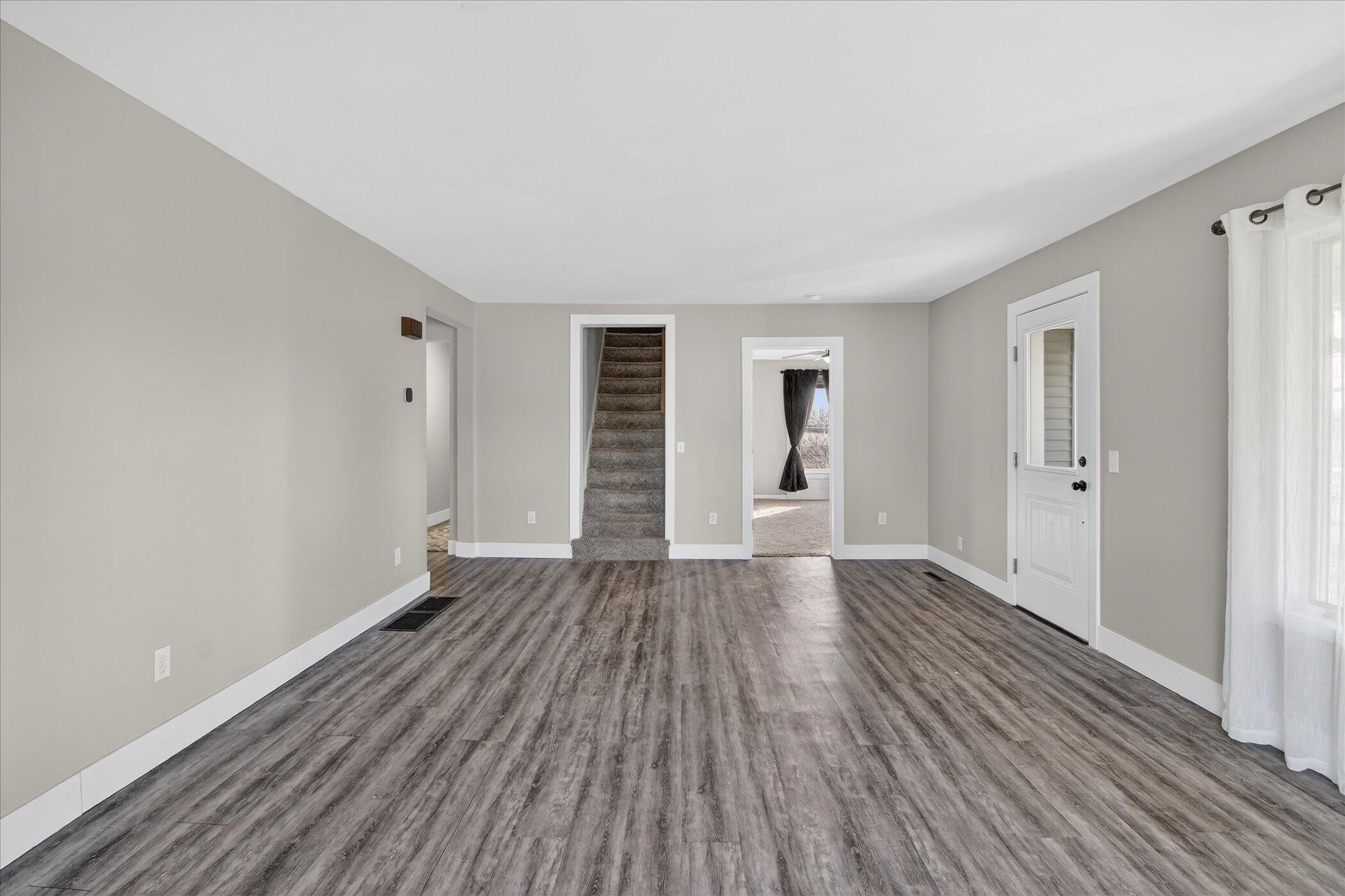 9758 Slee Road Onsted, MI 49265 - Photo 11 of 49 11-9758-Slee-Rd-Onsted-MI-49265-WindowSt