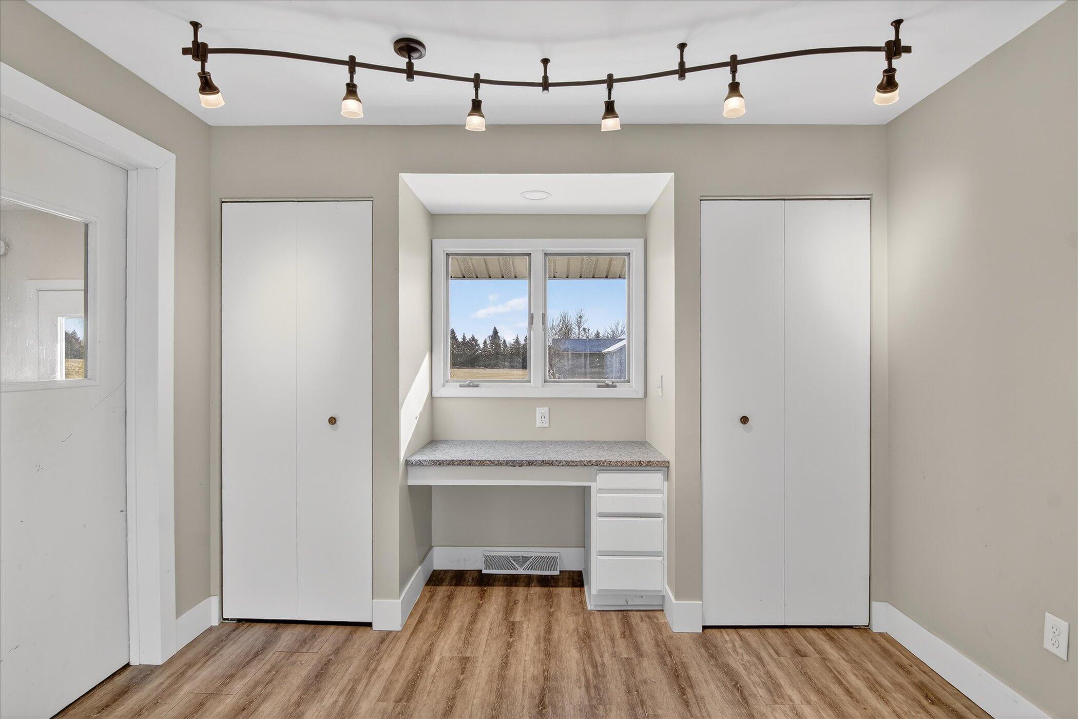 9758 Slee Road Onsted, MI 49265 - Photo 23 of 49 28-9758-Slee-Rd-Onsted-MI-49265-WindowSt