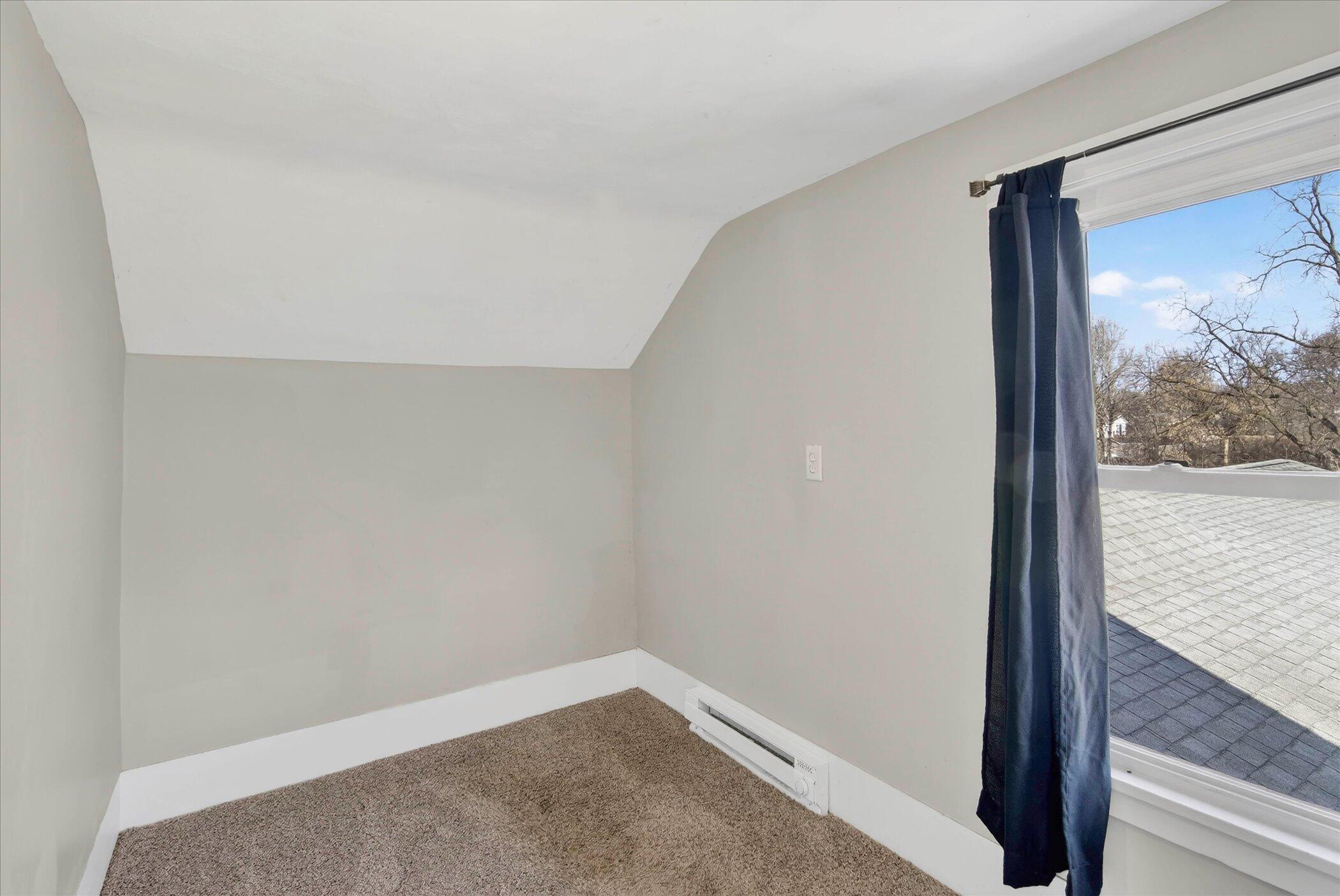 9758 Slee Road Onsted, MI 49265 - Photo 31 of 49 33-9758-Slee-Rd-Onsted-MI-49265-WindowSt