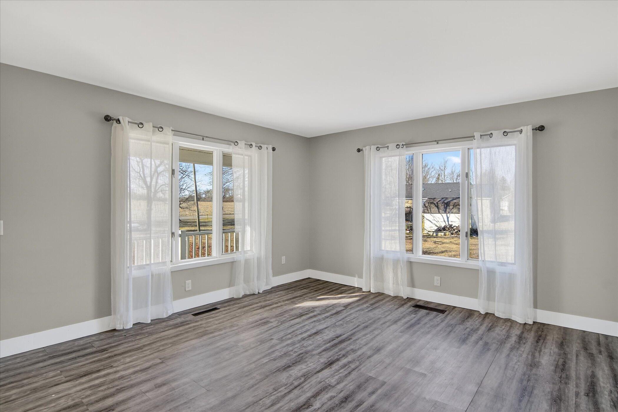 9758 Slee Road Onsted, MI 49265 - Photo 10 of 49 09-9758-Slee-Rd-Onsted-MI-49265-WindowSt