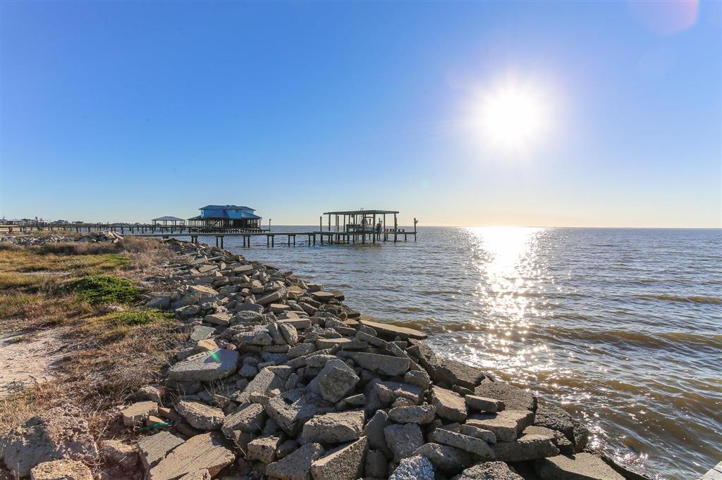 175 Pelican Point Road Lake Charles, LA 70607 - Photo 2 of 14