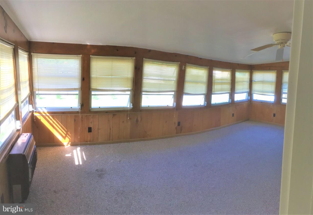 401 Hatchery Road Dover, DE 19901 - Photo 10 of 45 4 Season Room (heated)