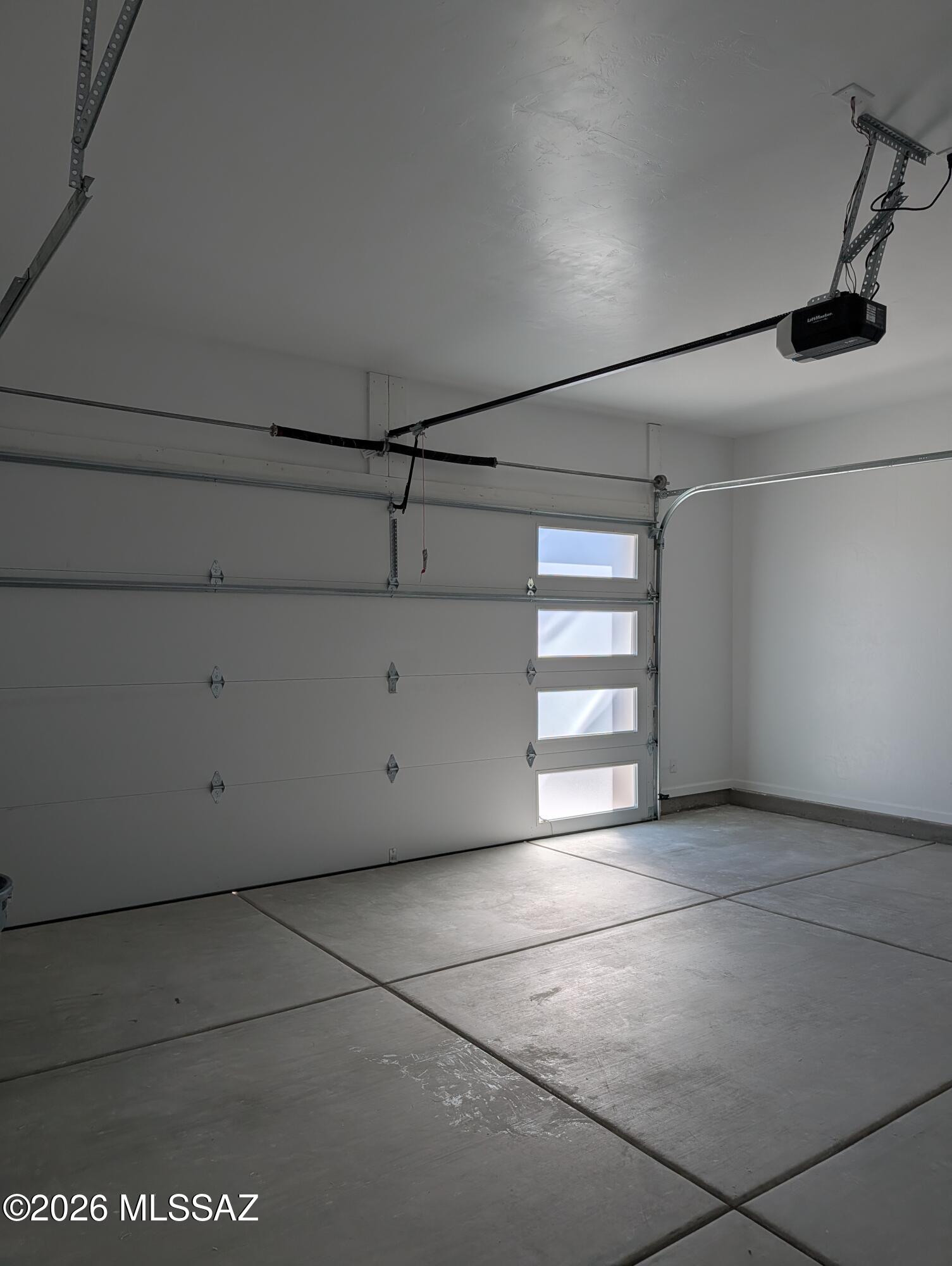 1811 Cajeme Court Rio Rico, AZ 85648 - Photo 21 of 32 Garage