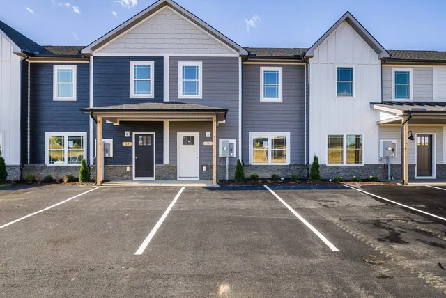 $299,900 | 5 Barnyard Circle, Bridgewater, VA 22812