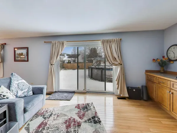$399,000 | 210 Foxmoor Road, Fox River Grove, IL 60021