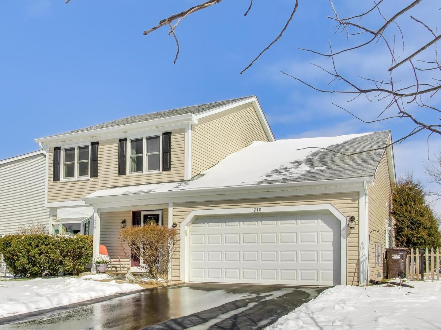 210 Foxmoor Road Fox River Grove, IL 60021 - Photo 2 of 38