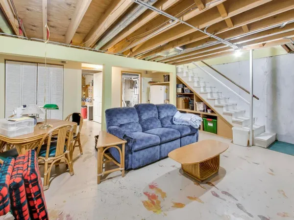 $399,000 | 210 Foxmoor Road, Fox River Grove, IL 60021