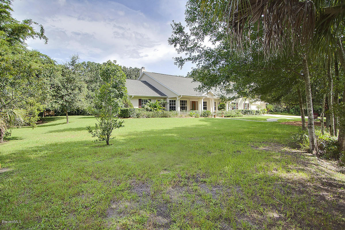4443 Country Road Melbourne, FL 32934 - Photo 2 of 46 02country