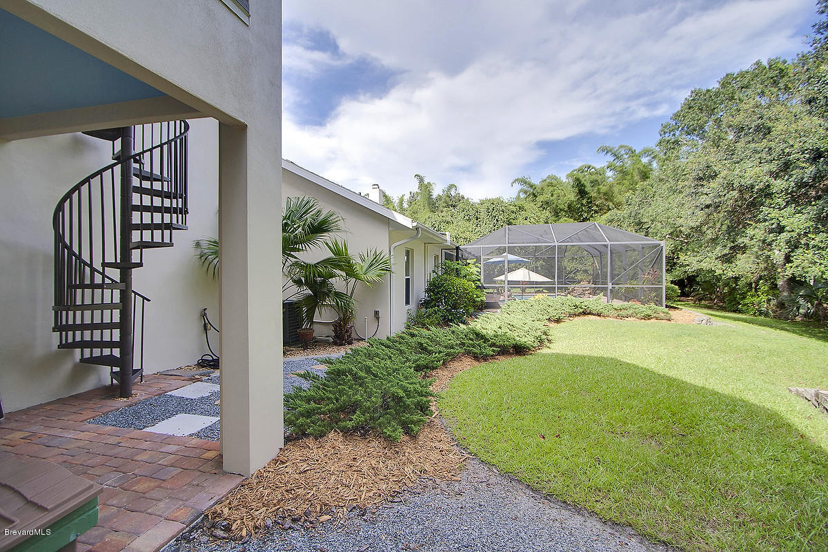 4443 Country Road Melbourne, FL 32934 - Photo 36 of 46 36rear1
