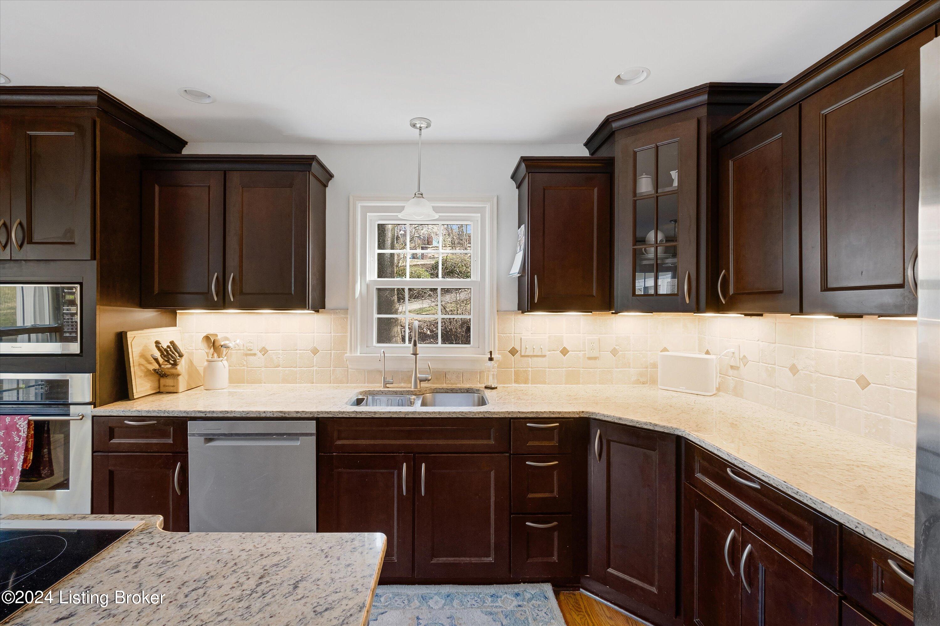 7109 Fox Harbor Road Prospect, KY 40059 - Photo 14 of 44 14-LouisvilleRealEstateMedia_7109FoxHarb
