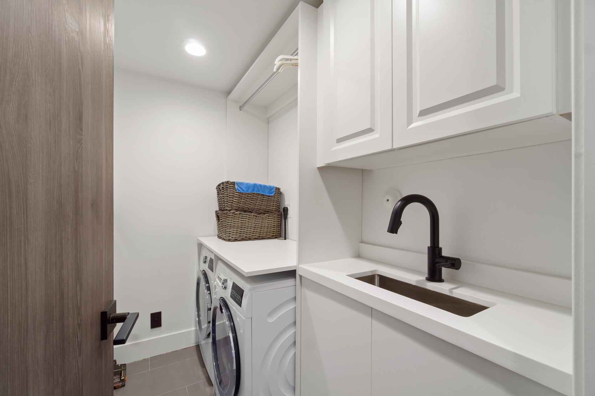 5691 David Lane Ocean Ridge, FL 33435 - Photo 30 of 40 Laundry
