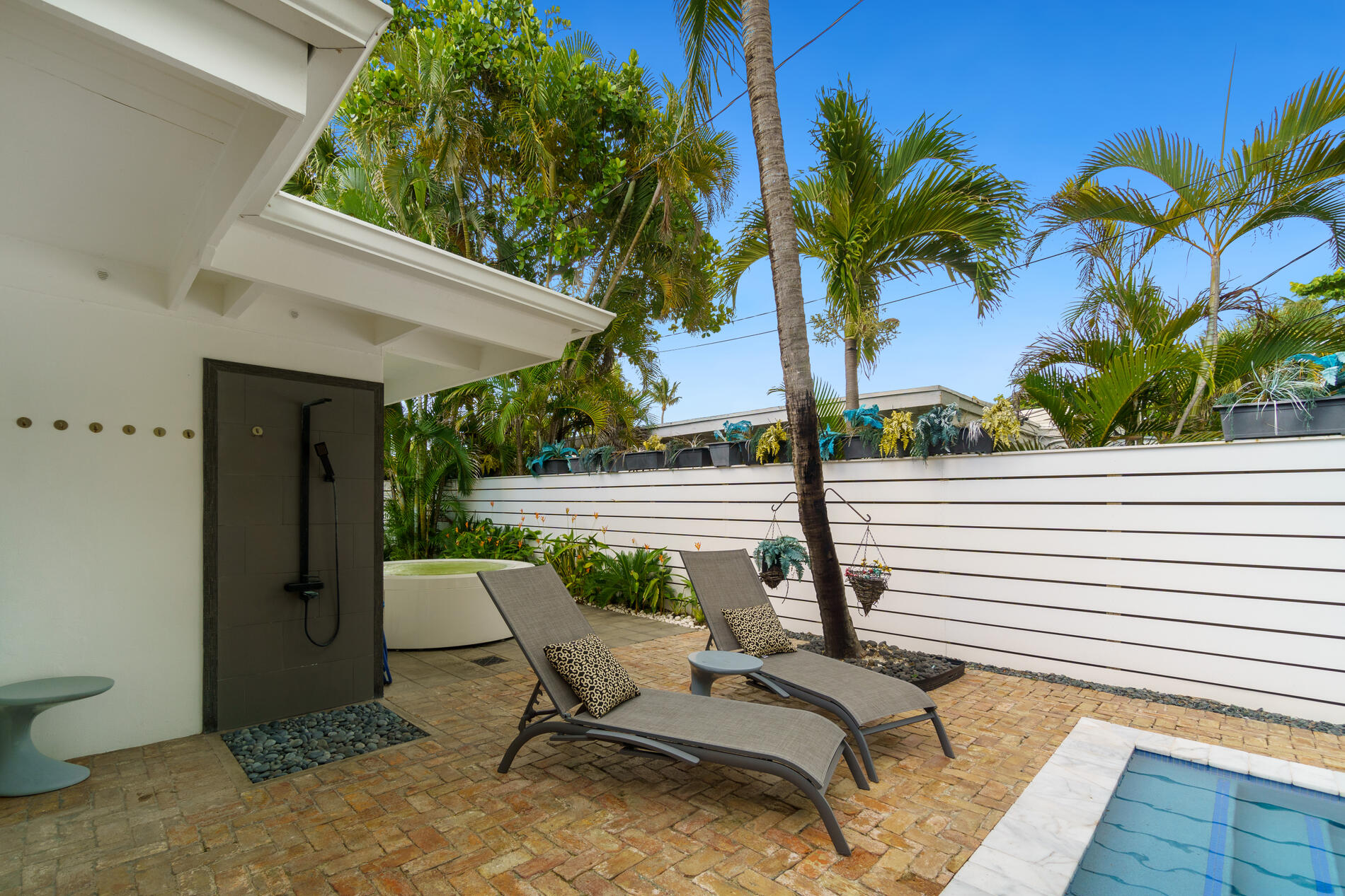 5691 David Lane Ocean Ridge, FL 33435 - Photo 32 of 40 Outdoor Shower