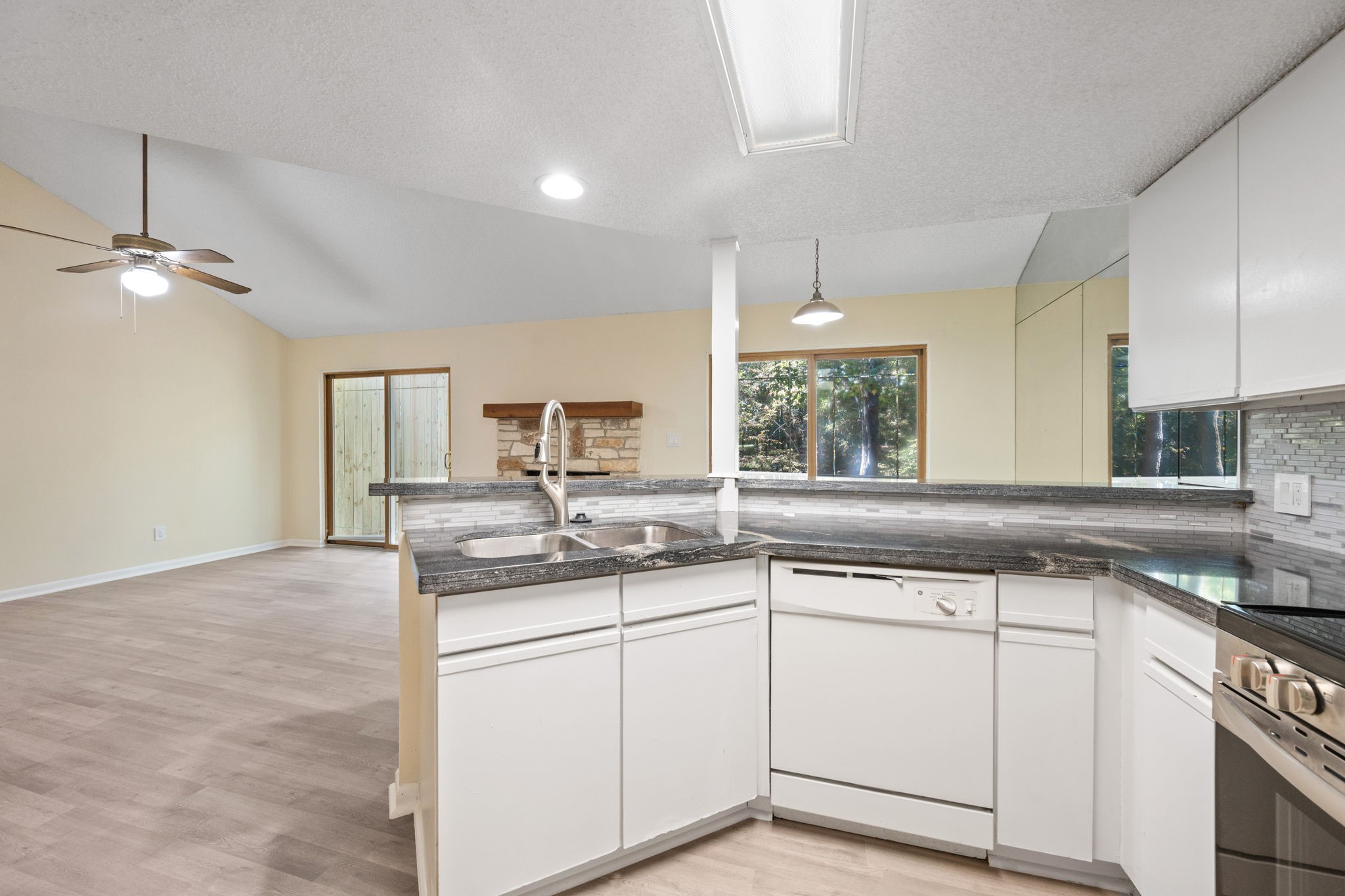 94 Villa Way Coldspring, TX 77331 - Photo 12 of 19