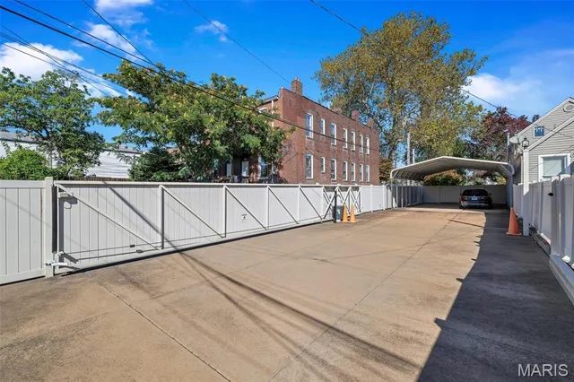 $325,000 | 5408 Magnolia Avenue, St. Louis, MO 63139