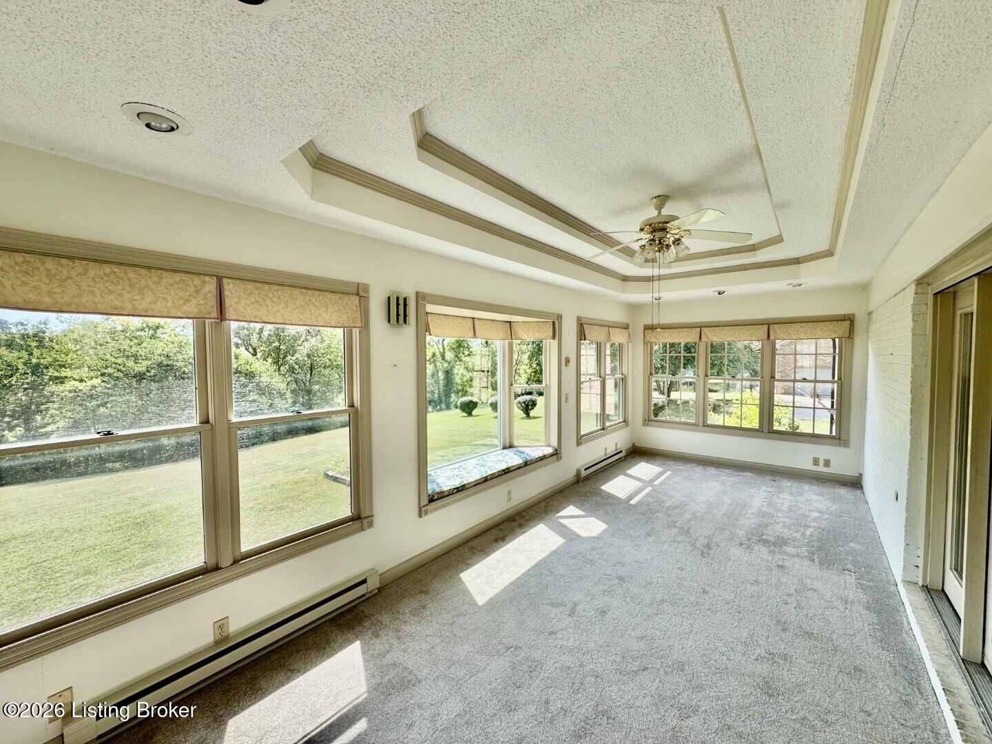 135 Brookside Drive Springfield, KY 40069 - Photo 11 of 46 010_Sunroom