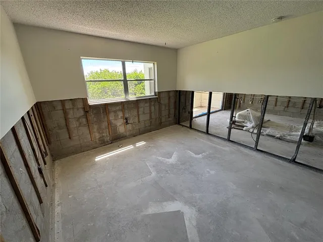 $109,900 | 1860 Massachusetts Avenue Northeast, Unit 102, St. Petersburg, FL 33703