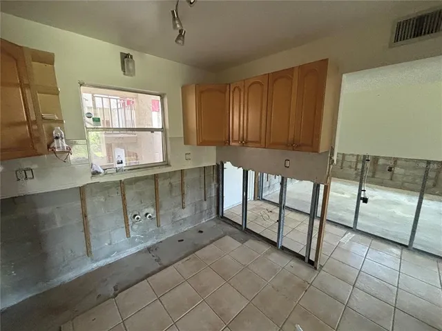 $109,900 | 1860 Massachusetts Avenue Northeast, Unit 102, St. Petersburg, FL 33703