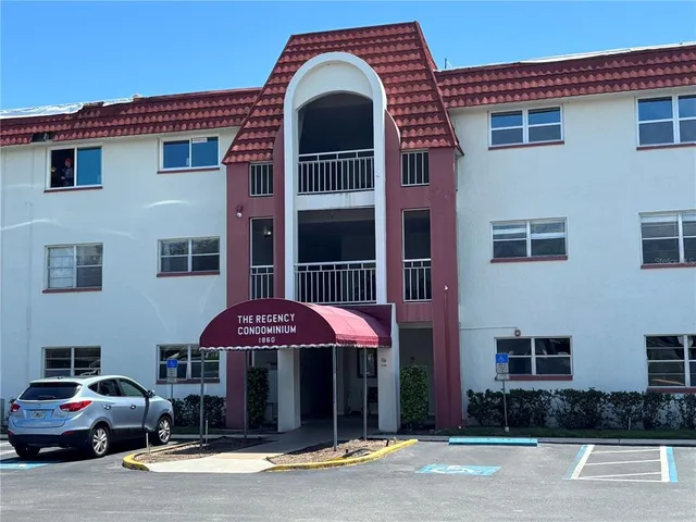 $109,900 | 1860 Massachusetts Avenue Northeast, Unit 102, St. Petersburg, FL 33703