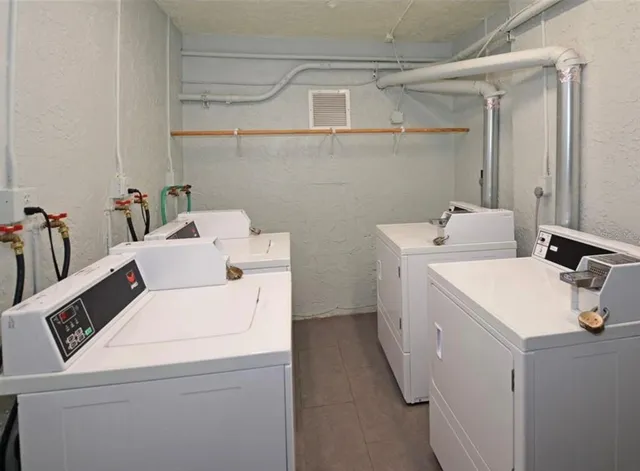 $109,900 | 1860 Massachusetts Avenue Northeast, Unit 102, St. Petersburg, FL 33703