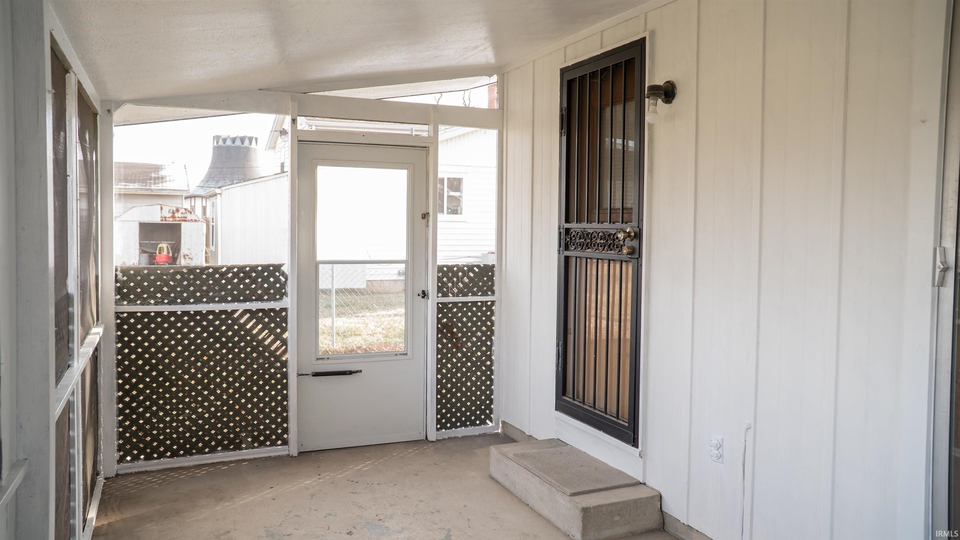 2929 Andre Lane Fort Wayne, IN 46806 - Photo 21 of 35