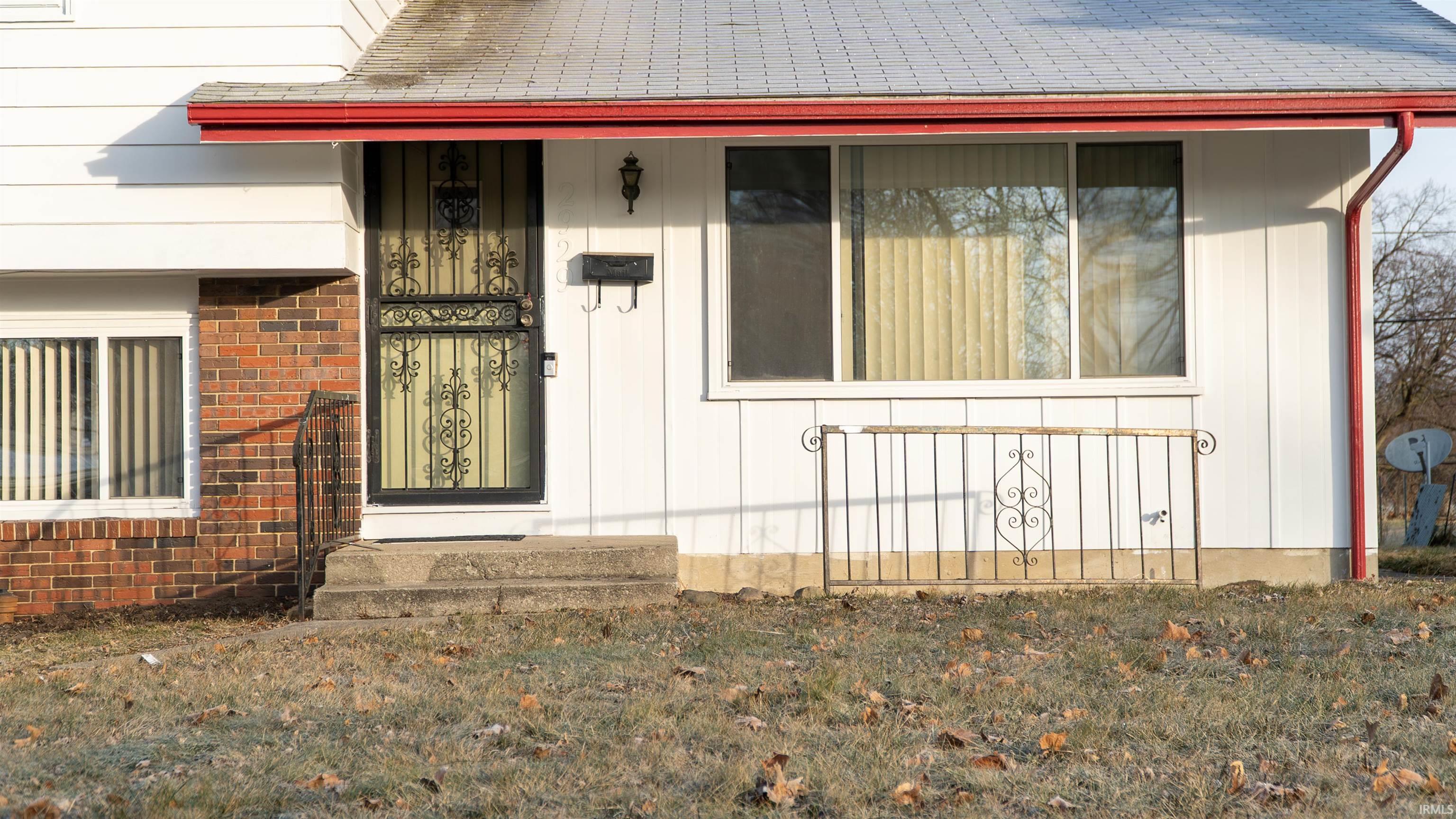 2929 Andre Lane Fort Wayne, IN 46806 - Photo 3 of 35