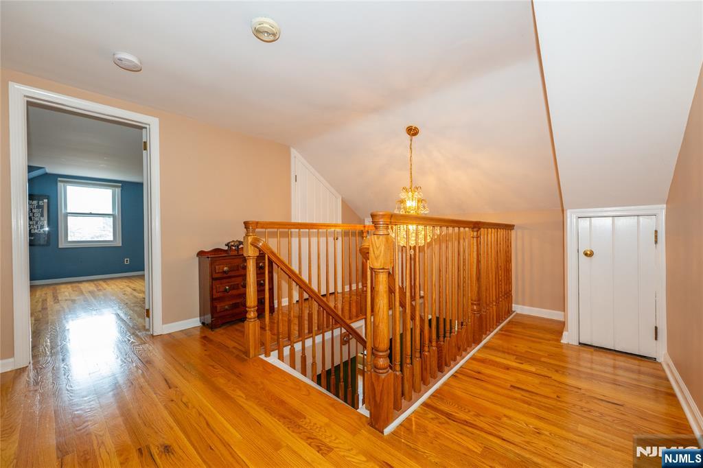 15 Congress Road Emerson, NJ 07630 - Photo 33 of 48