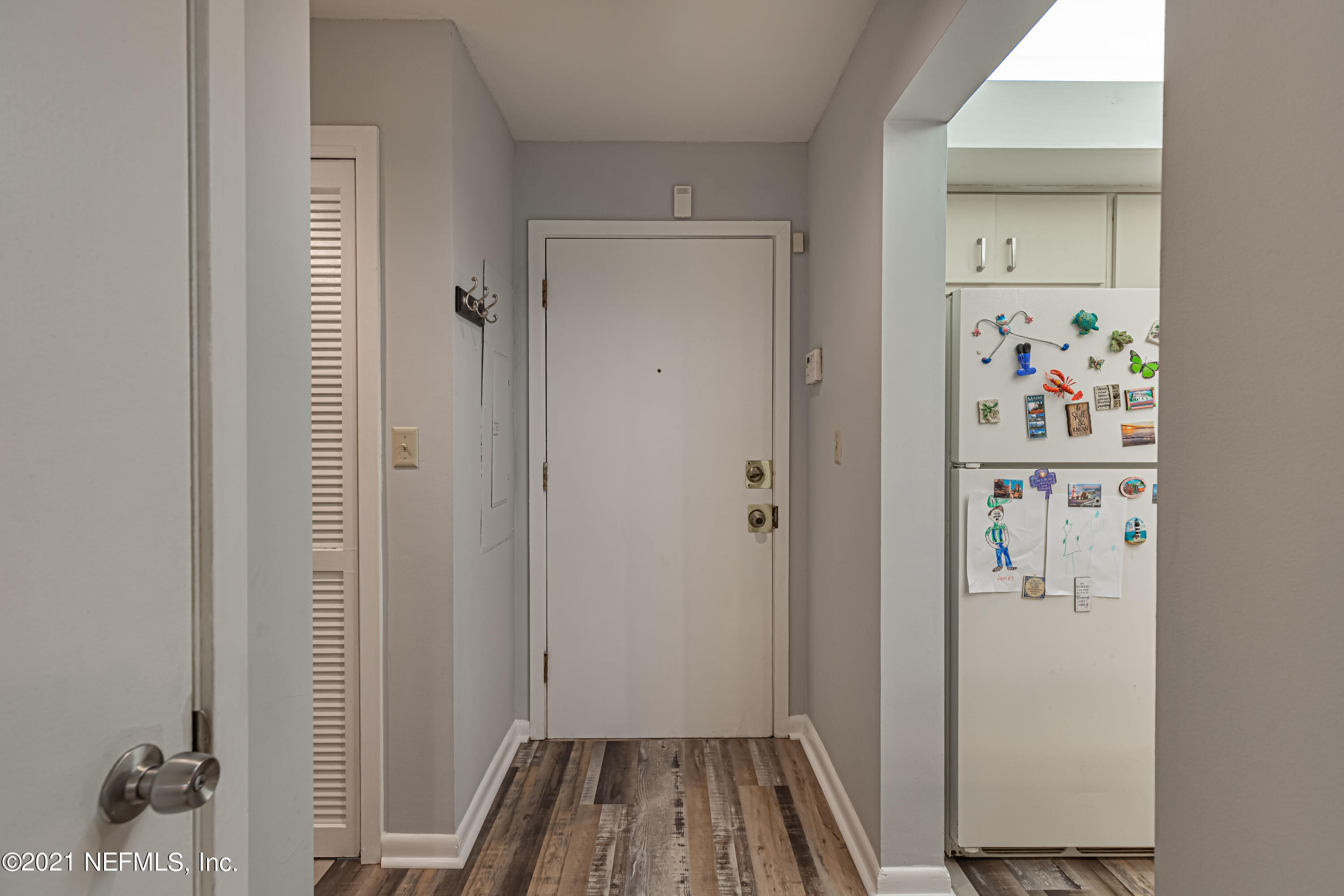 3155 Ravines Road, Unit 3502 Middleburg, FL 32068 - Photo 4 of 25 a view of a hallway