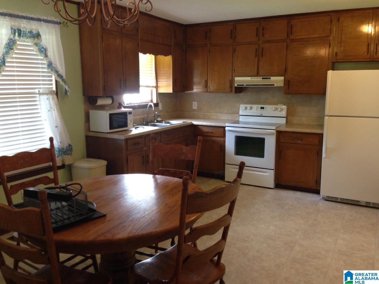 8289 Rouse Road Warrior, AL 35180 - Photo 3 of 10