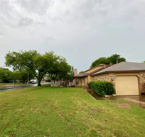 $1,595 | 12223 Tyson Cove, Unit B, Austin, TX 78758