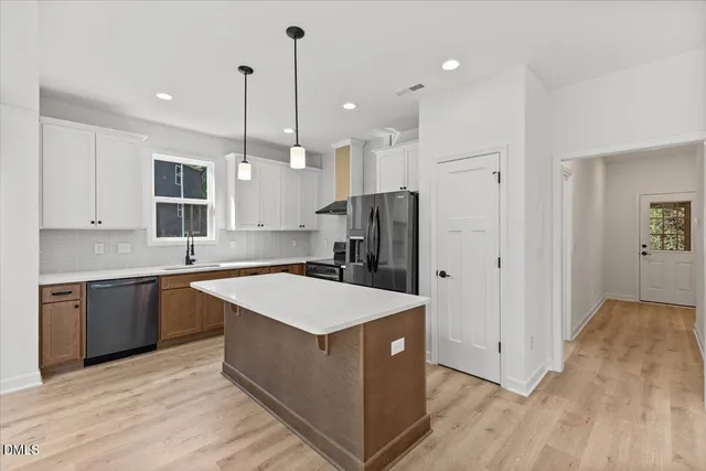 $500,000 | 106 Sherwood Lane, Hillsborough, NC 27278