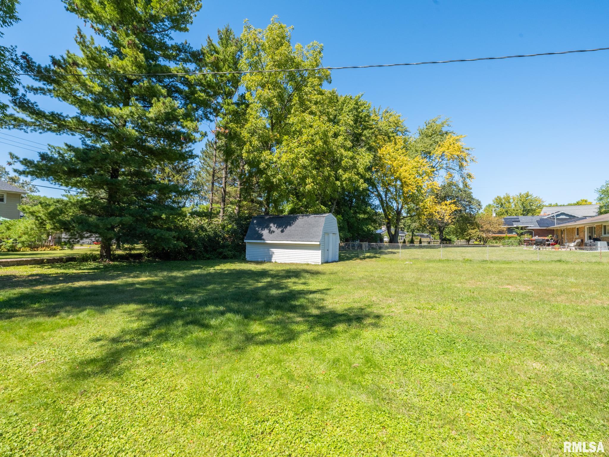 6923 North Saint Marys Road Peoria, IL 61614 - Photo 16 of 66