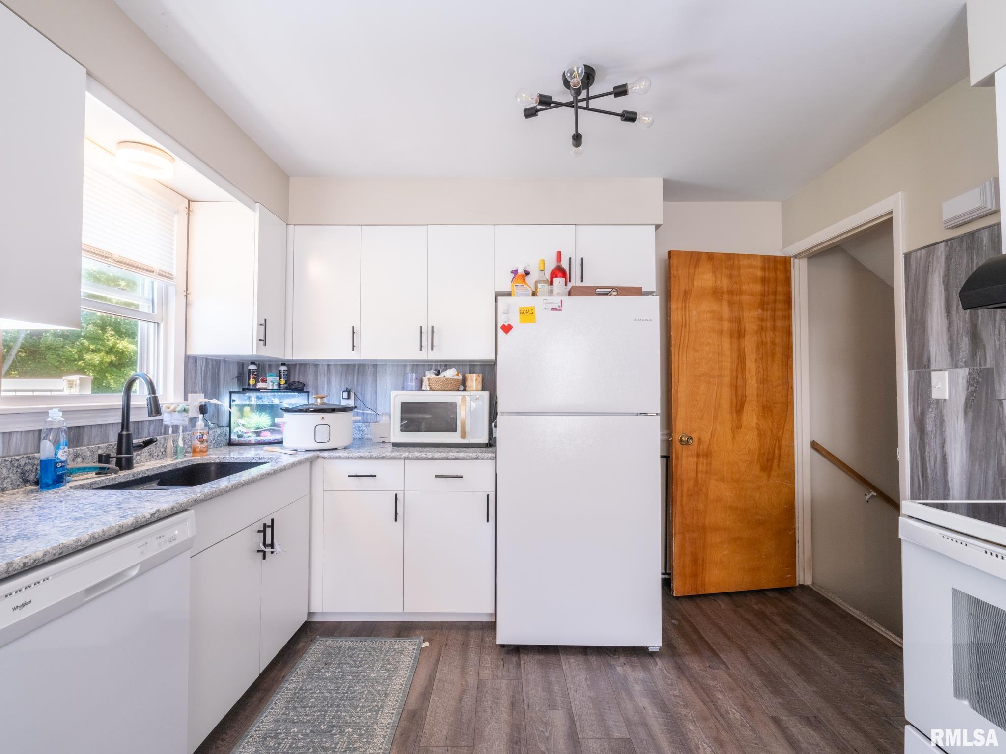 6923 North Saint Marys Road Peoria, IL 61614 - Photo 34 of 66