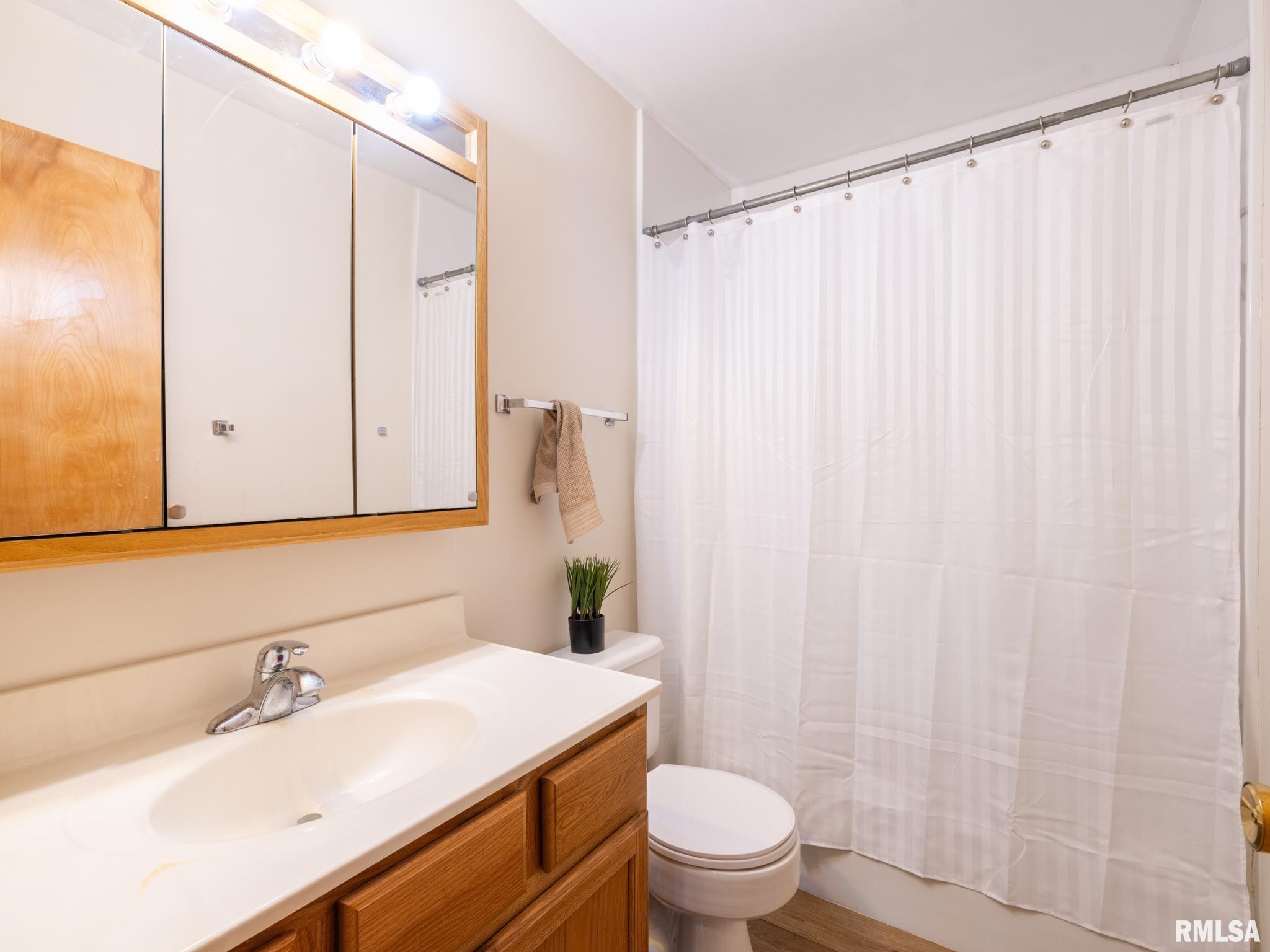 6923 North Saint Marys Road Peoria, IL 61614 - Photo 49 of 66