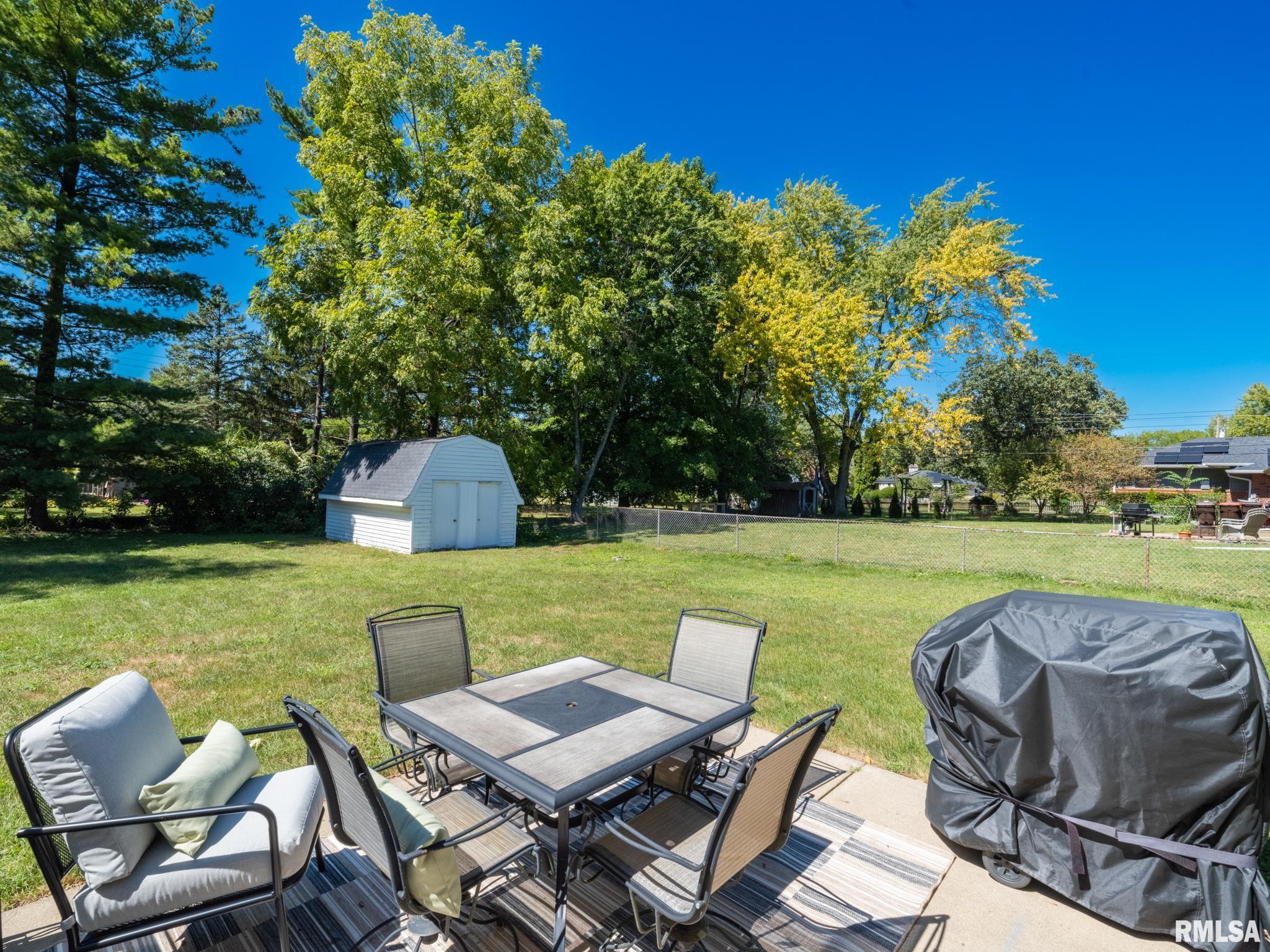 6923 North Saint Marys Road Peoria, IL 61614 - Photo 10 of 66