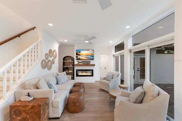 $3,950,000 | 212 Oak Avenue, Anna Maria, FL 34216