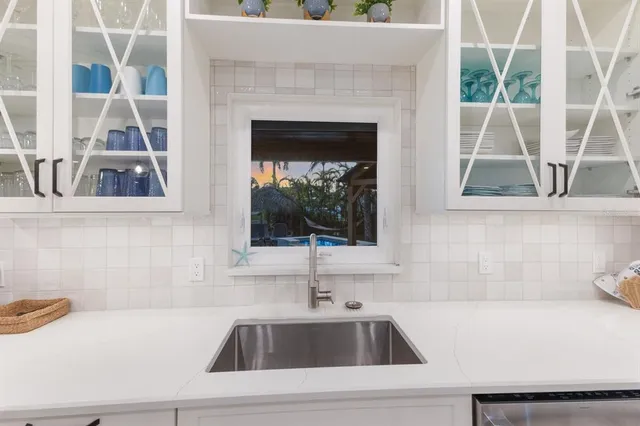 $3,950,000 | 212 Oak Avenue, Anna Maria, FL 34216